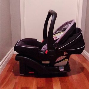 Graco infant car seat